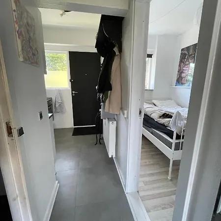 Cozy Apartment Close To Aalborg C 아파트 올보르