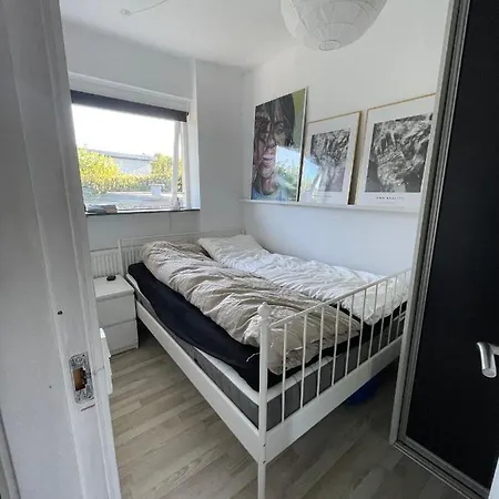 Cozy Apartment Close To Aalborg C 아파트